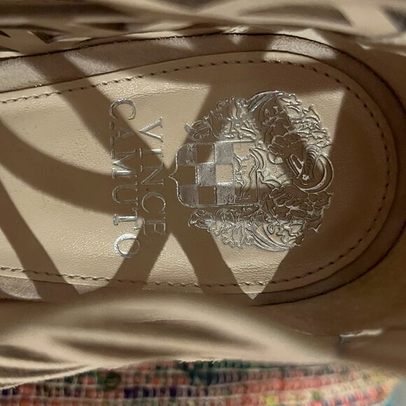 Vince Camuto Cut-Out Bootie Beige Sandals. 3" Block Heel. Size: 10. Gently Used. - Picture 7 of 7